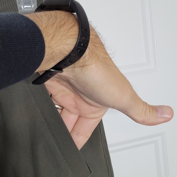 Vuori M Joggers with Pockets - Picture 6 of 7